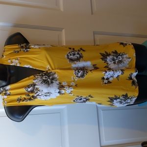 Professional mustard yellow floral blouse size M